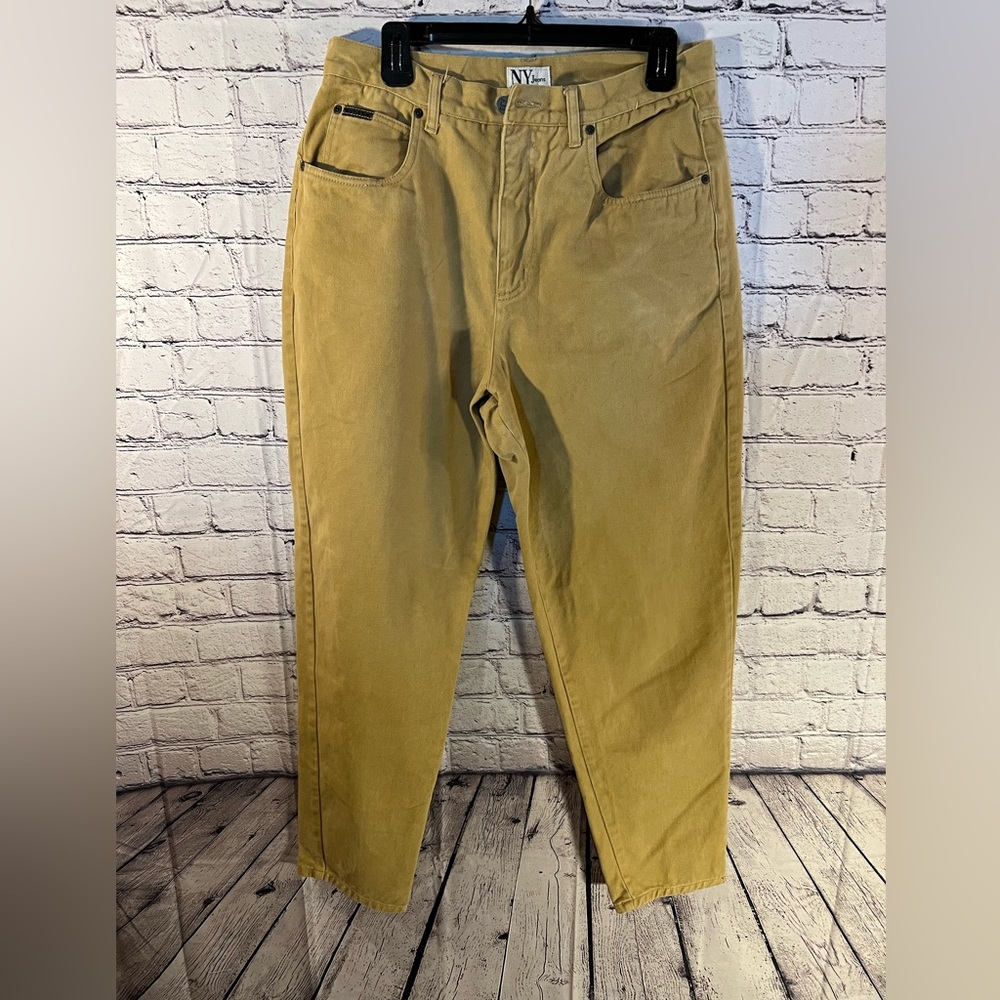 New York Jeans. Easy Fit Size 14. Color mustard